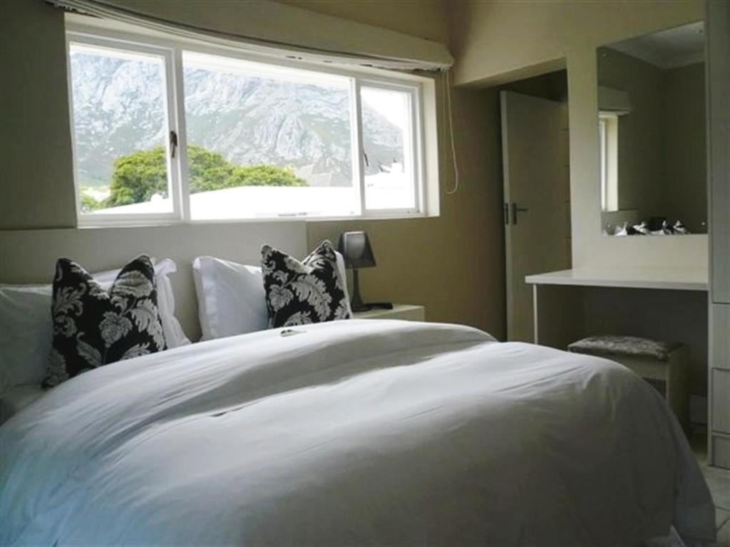 Hermanus Beach Villa Room photo